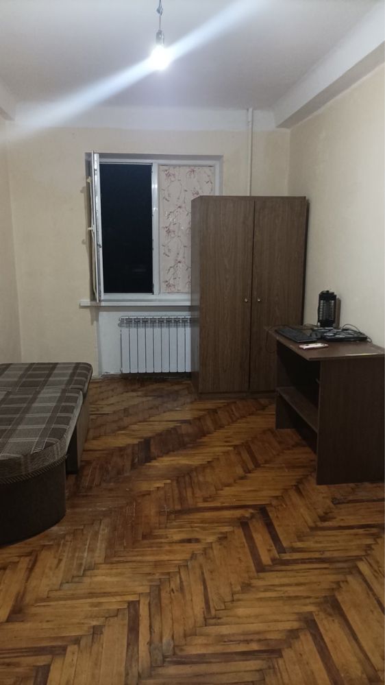 Квартира 4 комнаты Заводской район Продам