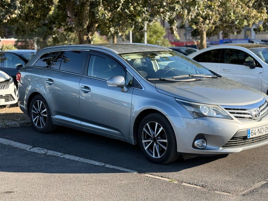 Toyota Avensis 2013