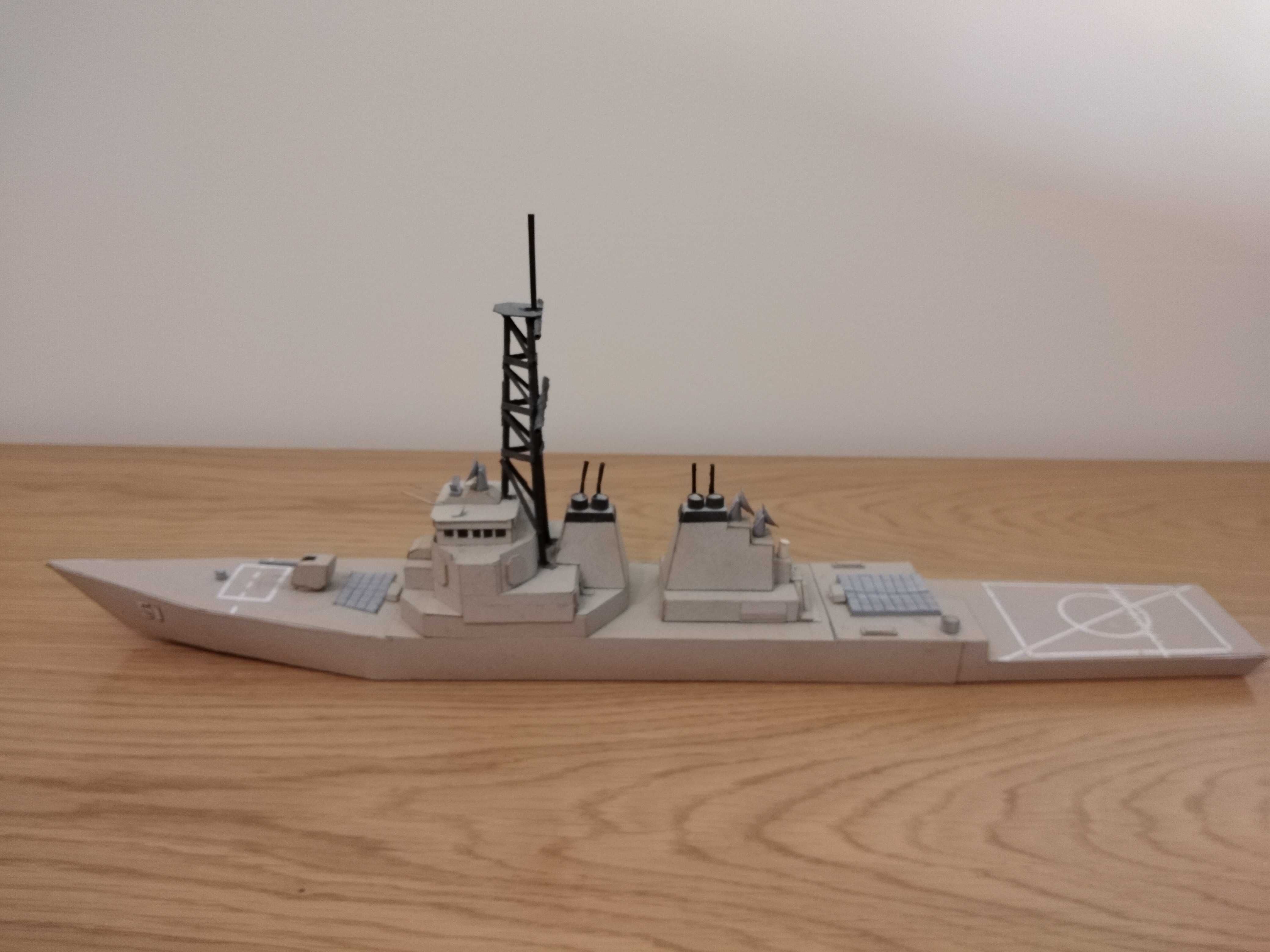Barco de guerra em cartão