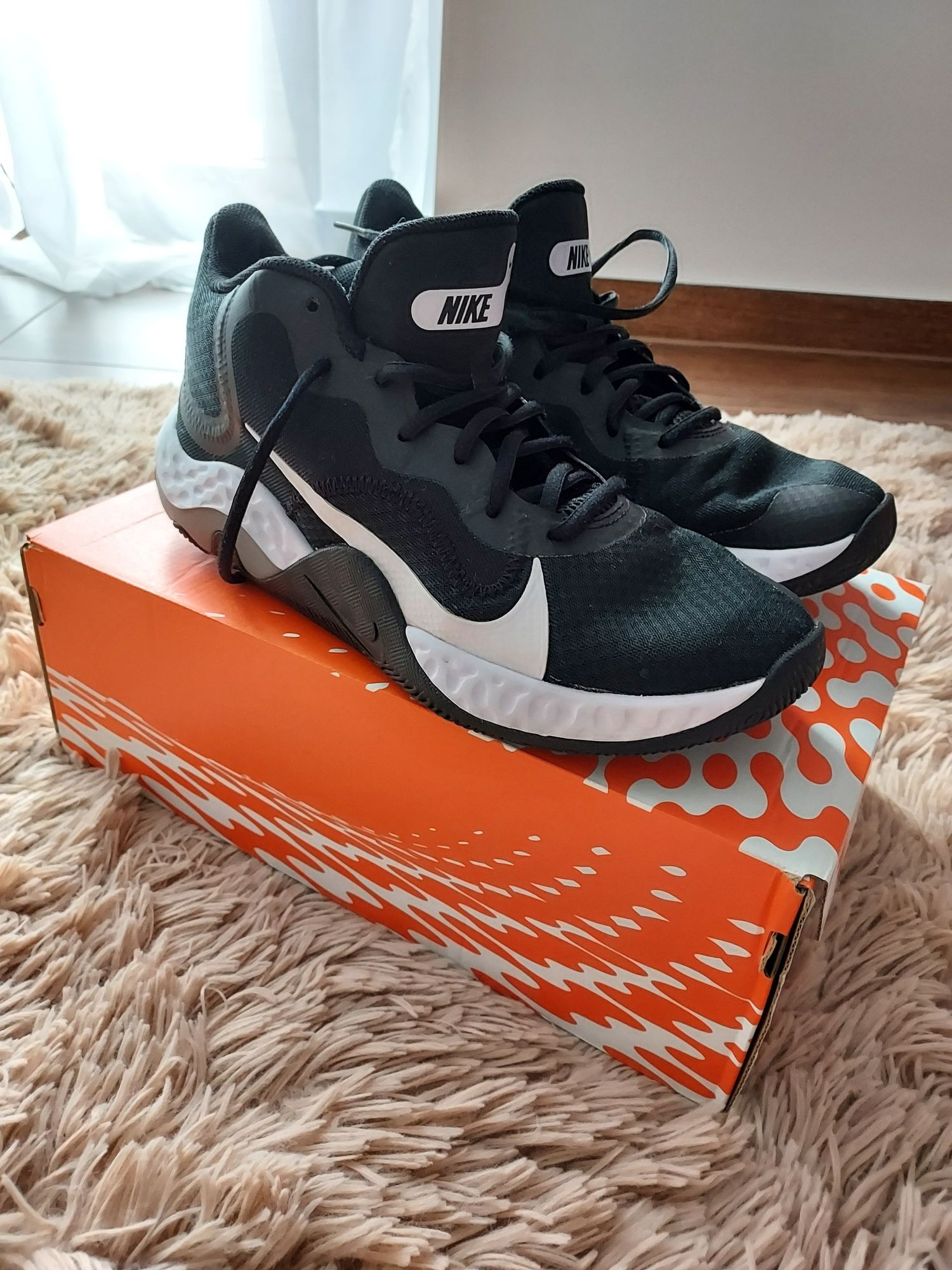 Nike Renew Elevate rozmiar 42,5