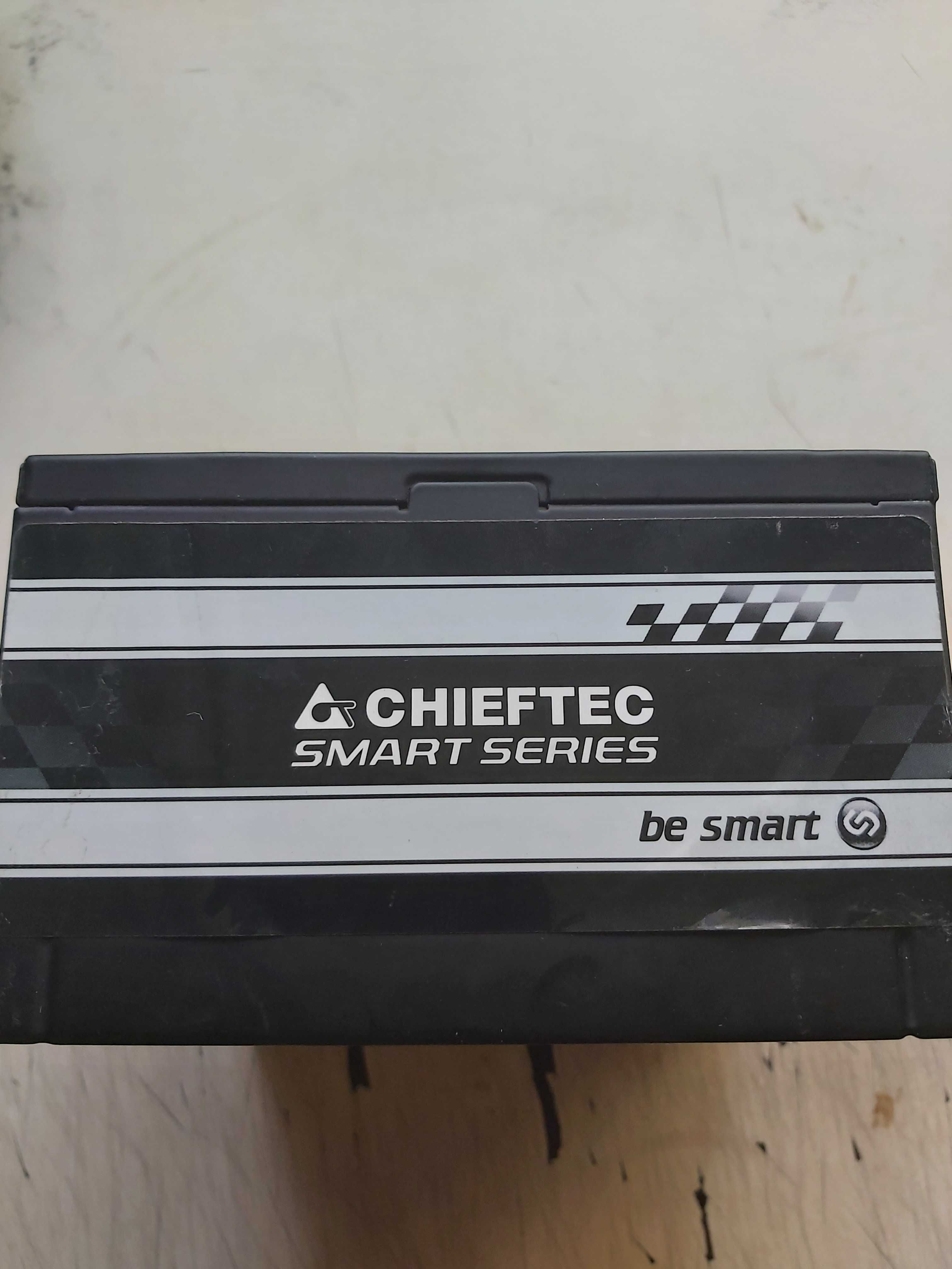 Блок питания CHIEFTEC Smart 700W