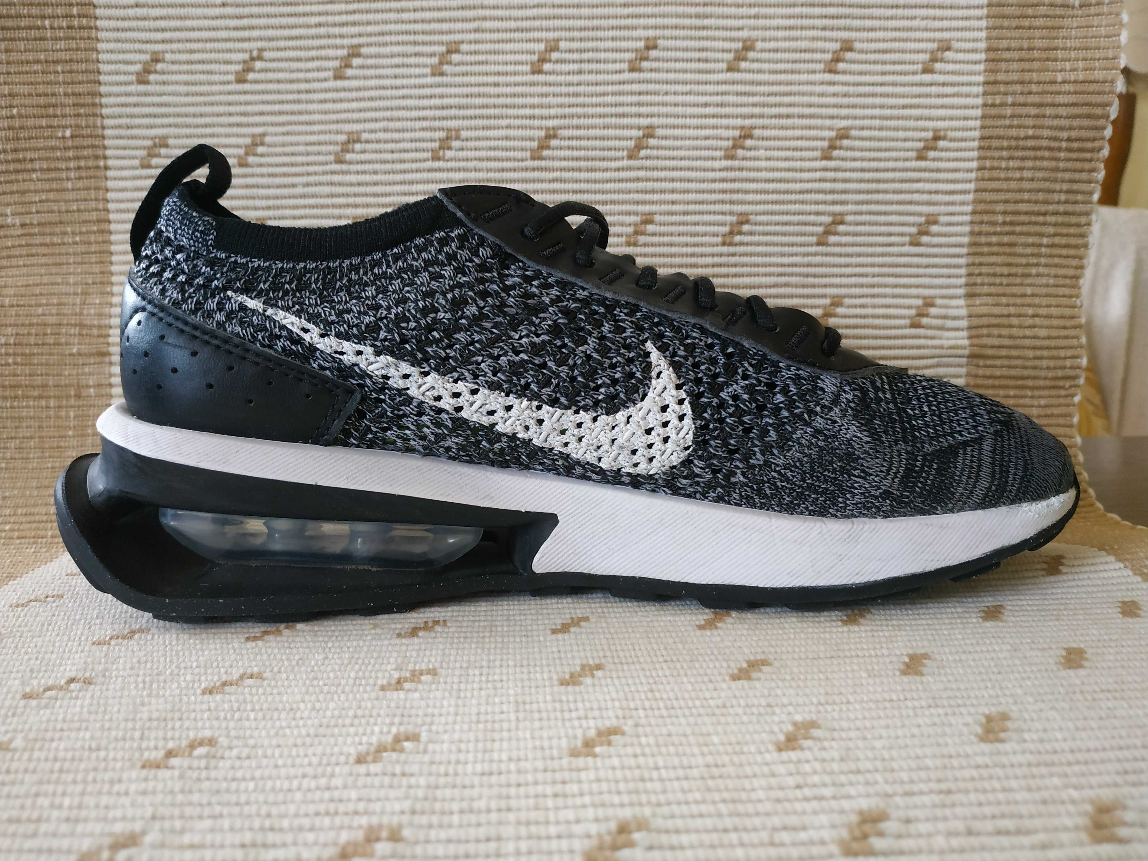 Nike Air Max Flyknit Racer Oreo 37,5