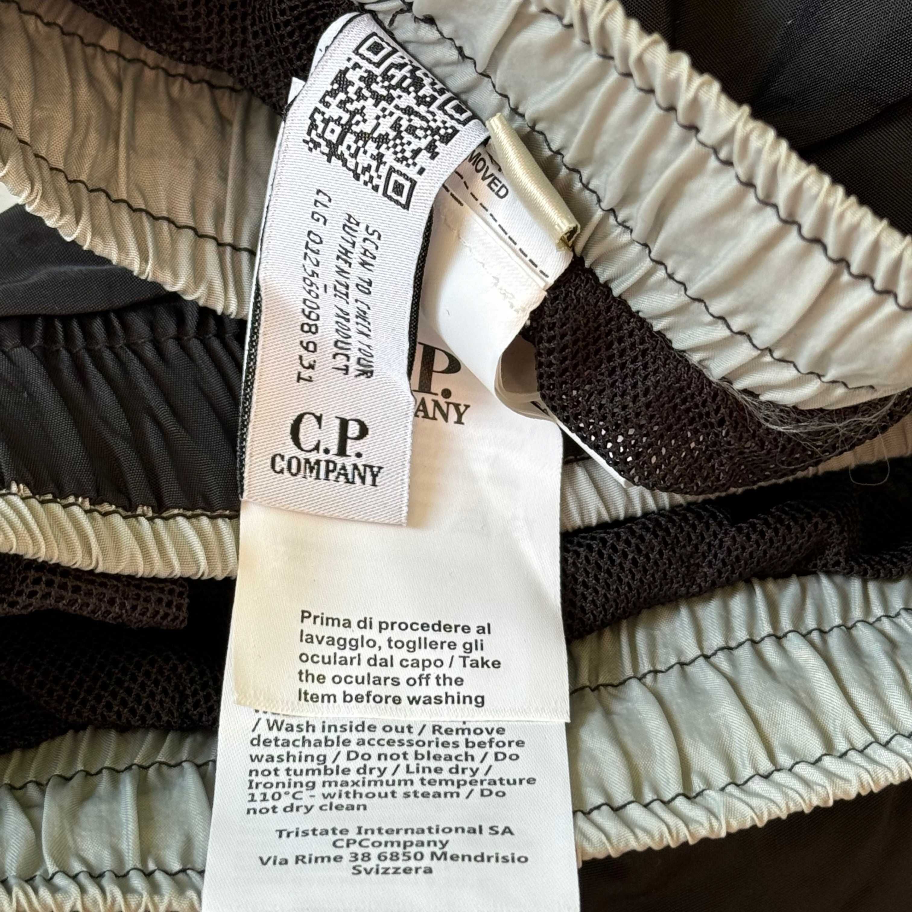 Шорти C.P. Company Nylon Cargo(M, L, XL)у чорному кольорі, унісекс.