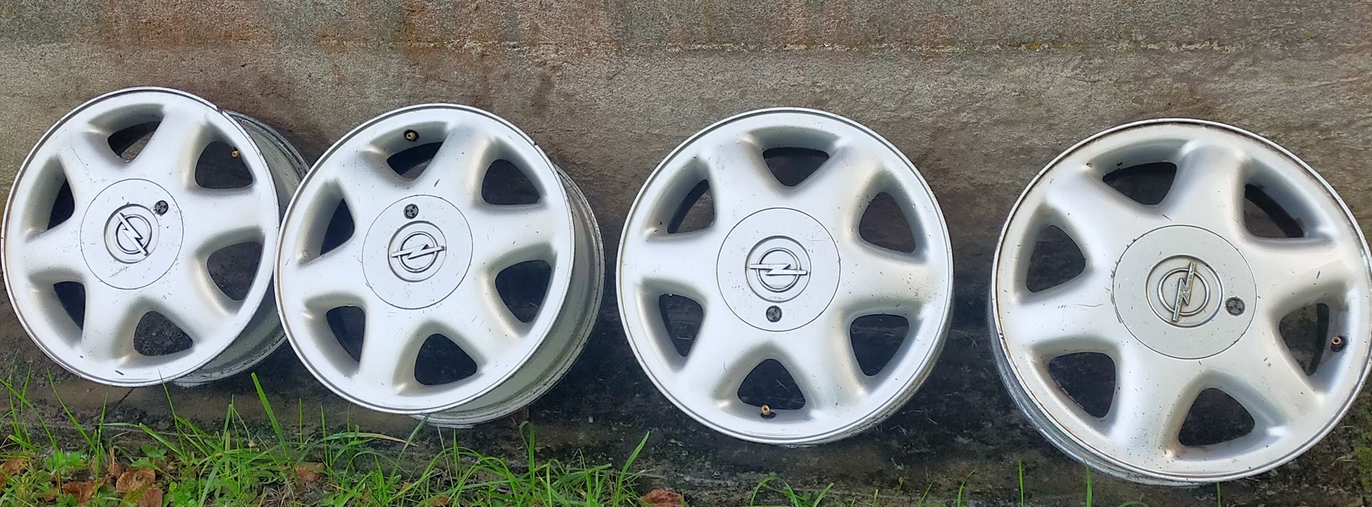 Felgi aluminiowe 15'' opel astra F - 4 szt.