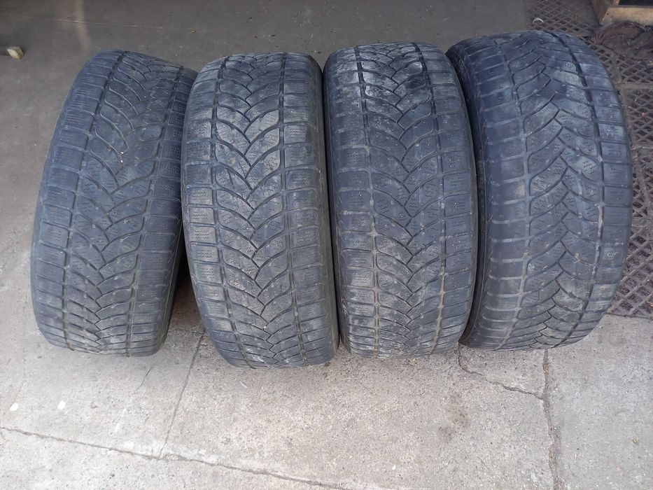 Продам шини Lassa Iceways  225/55 R 17 ЗИМА