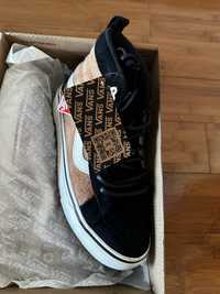 Vans novos na caixa