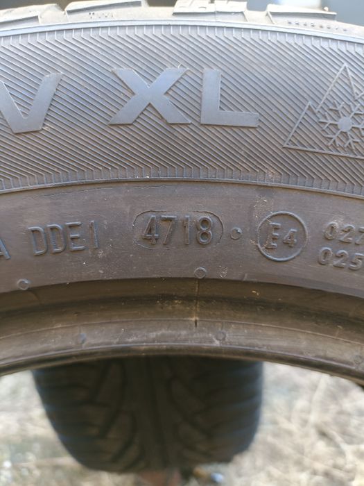 2szt 235/55/17 Uniroyal 5,5mm Dot4718 Zima