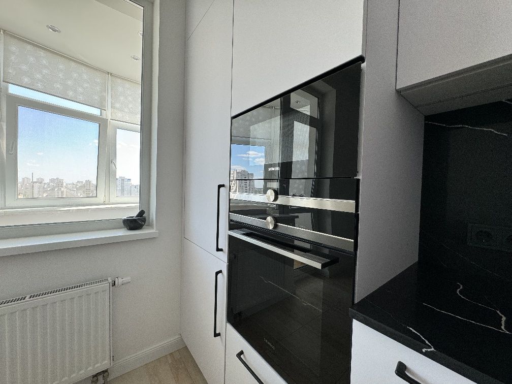 Продам 2к кв вул. Драгоманова 40з, 78.5м2