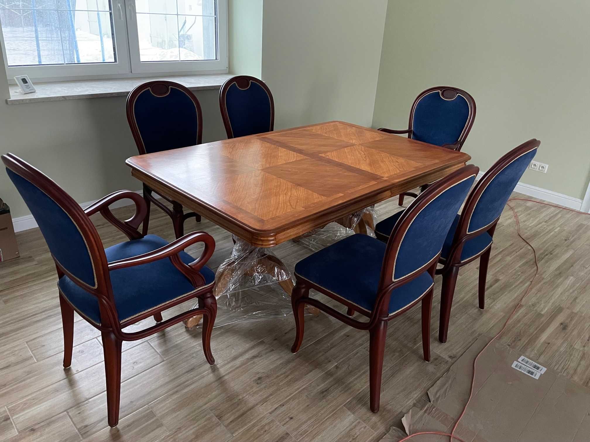 Stół pokojowy i 6 krzeseł