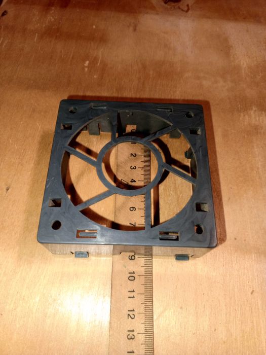 Держатель кулера 90 х 90 мм.