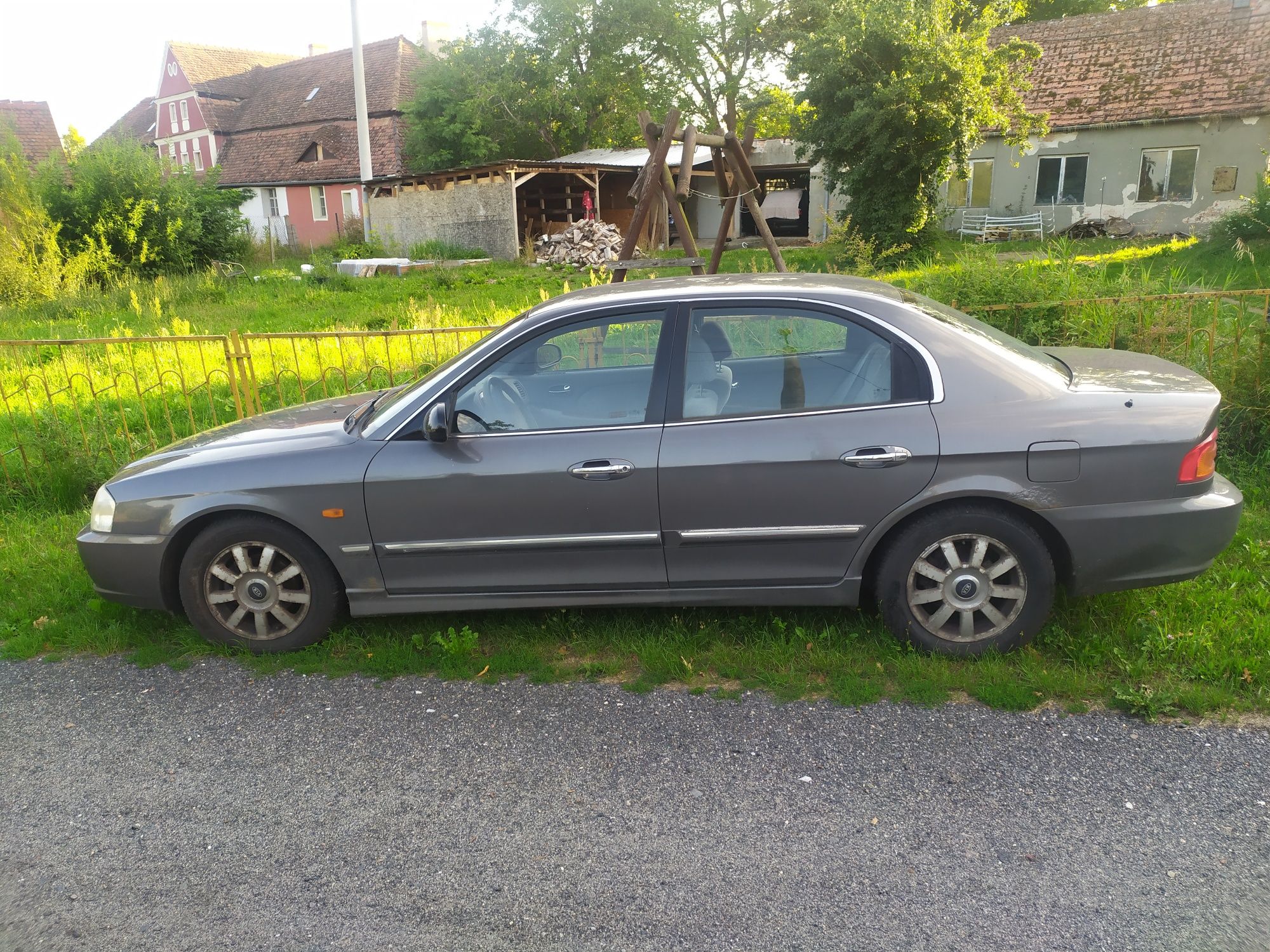 Kia Magentis I 2.0B  136 kM 2002 r. uszkodzona