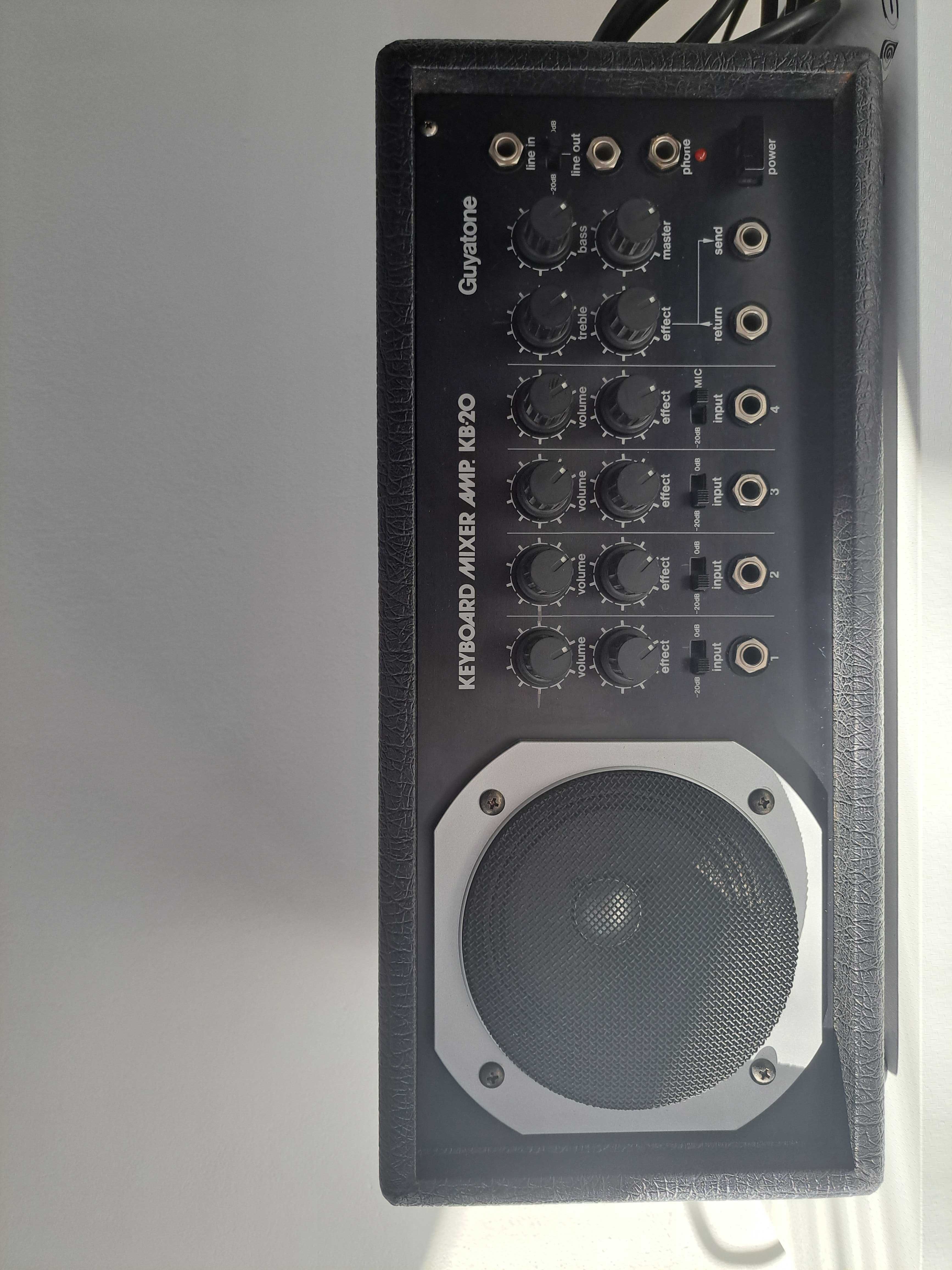 Wzmacniacz muzyczny / Guyatone Keyboard Mixer Amp KB-20