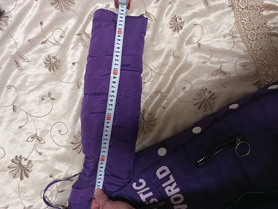 Продам Детскую зимнюю куртку