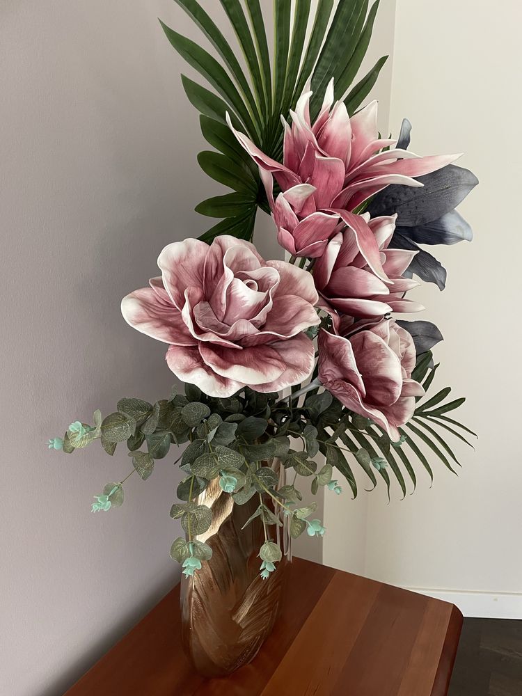 arranjo floral artificial
