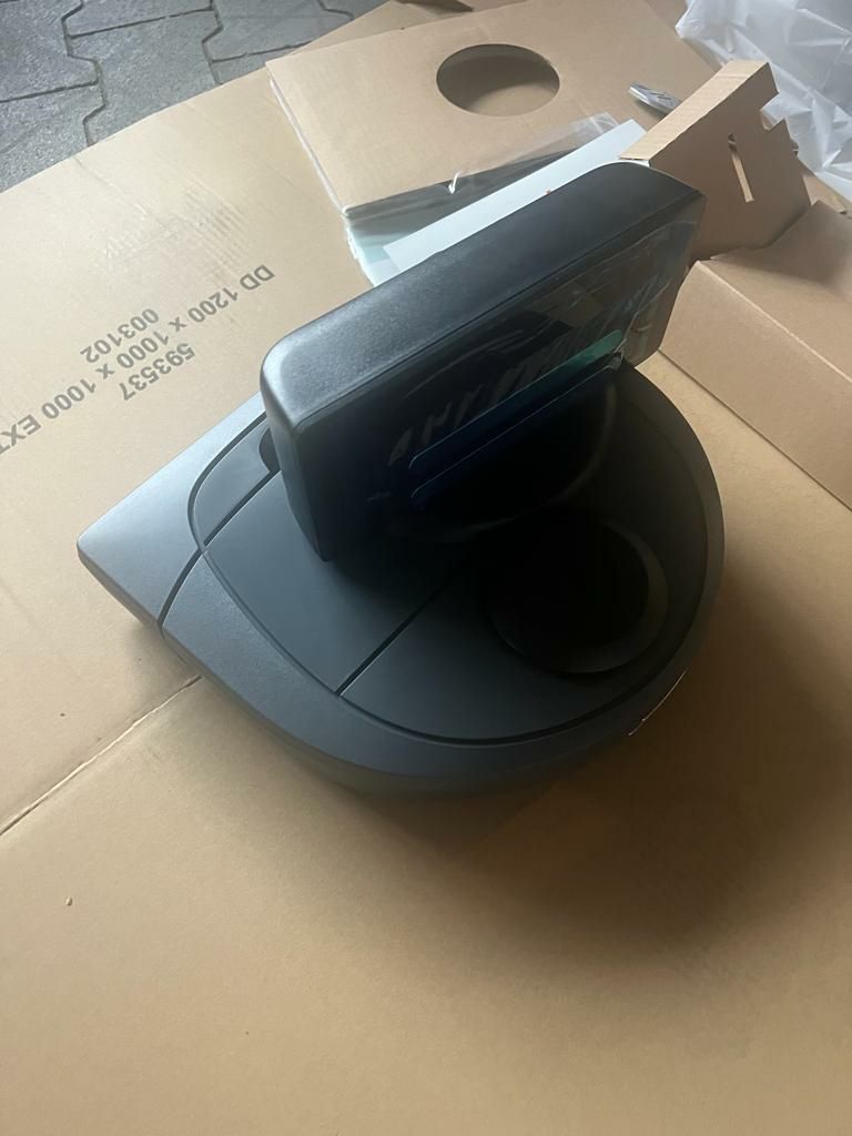 Robot sprzątający / odkurzacz automatyczny NEATO Botvac D3 Connected