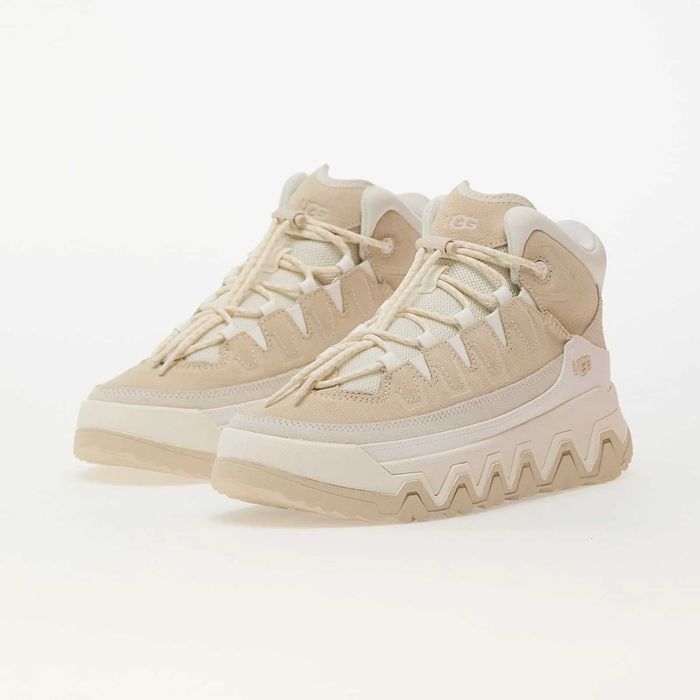 UGG W CAPTRAIL HIGH waterproof features (оригінал)