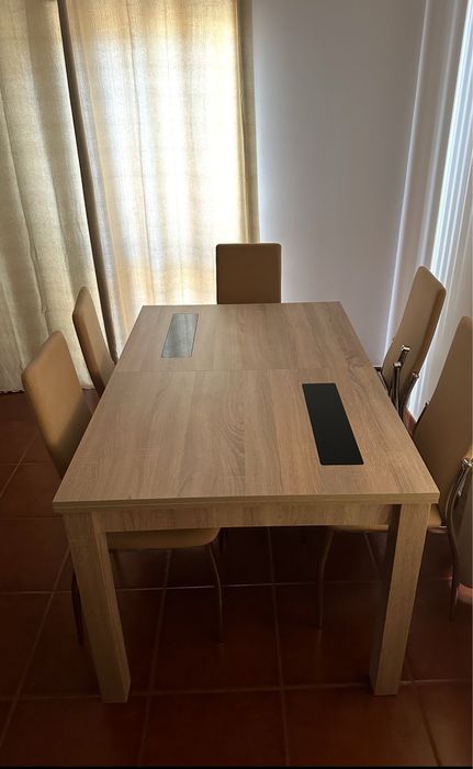 Mesa de sala de jantar extensivel com 6 cadeiras