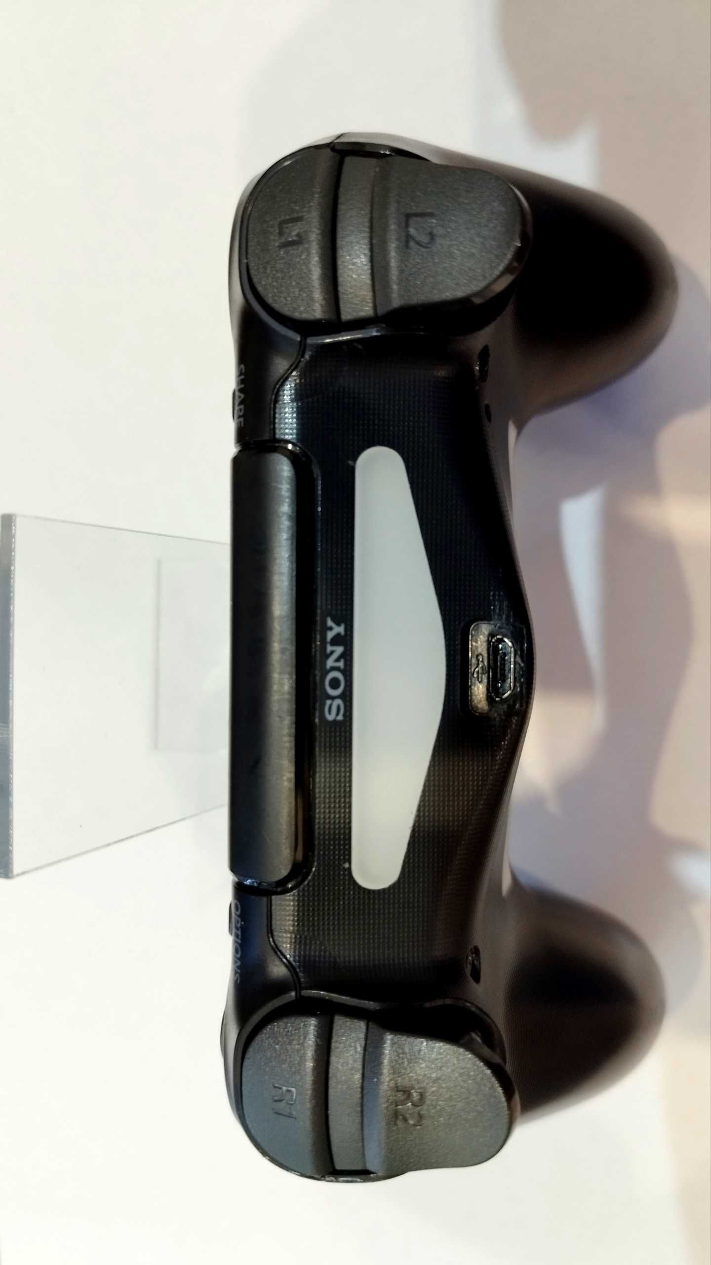 Pad do konsoli Sony PS4 Dualshock czarny analogi Halla