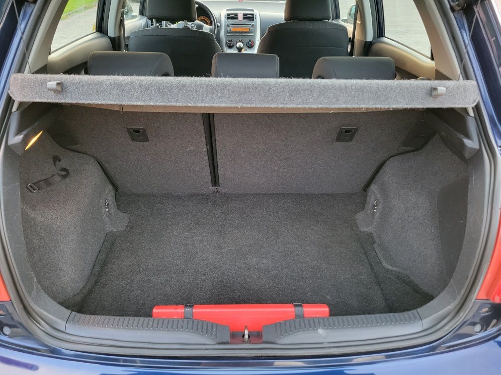 Toyota Auris 1.6 Benzyna 124 KM Klima 2x kola lato zima