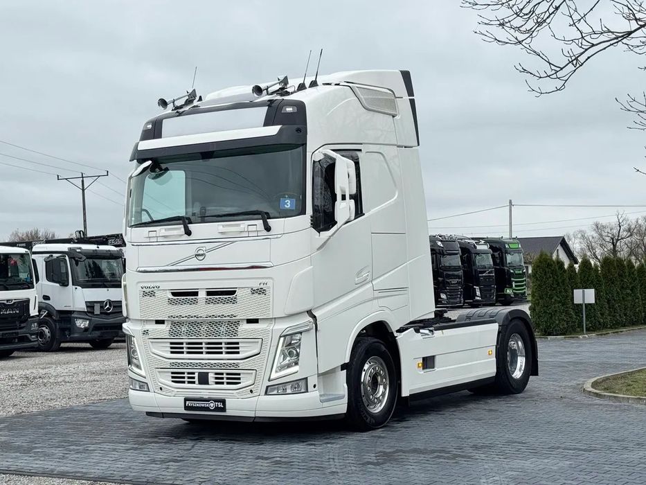 Volvo FH 500 / CAŁE NA PODUCHACH /TELEWIZOR/ACC /  KLIMA POSTOJOWA / XENON / NAVIGACJA / Z NIEMIEC  Pierwszy właściciel / aluminiowe felgi / obracany fotel / full opcja