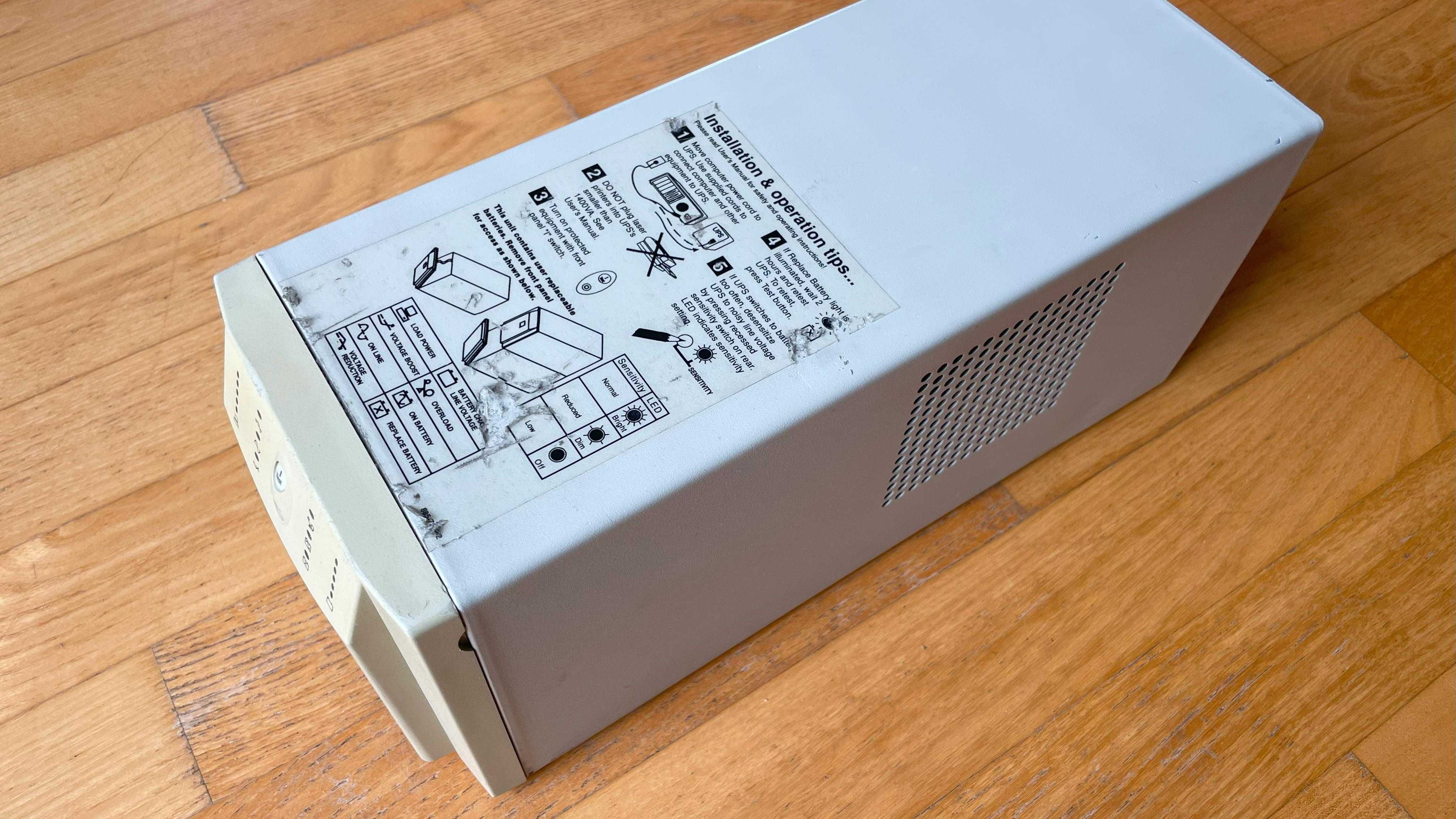 APC SMART-UPS 700I - Zabezpiecz Swój Sprzęt Już Dziś