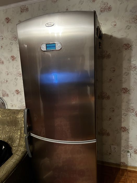 Холодильник Whirlpool ARC