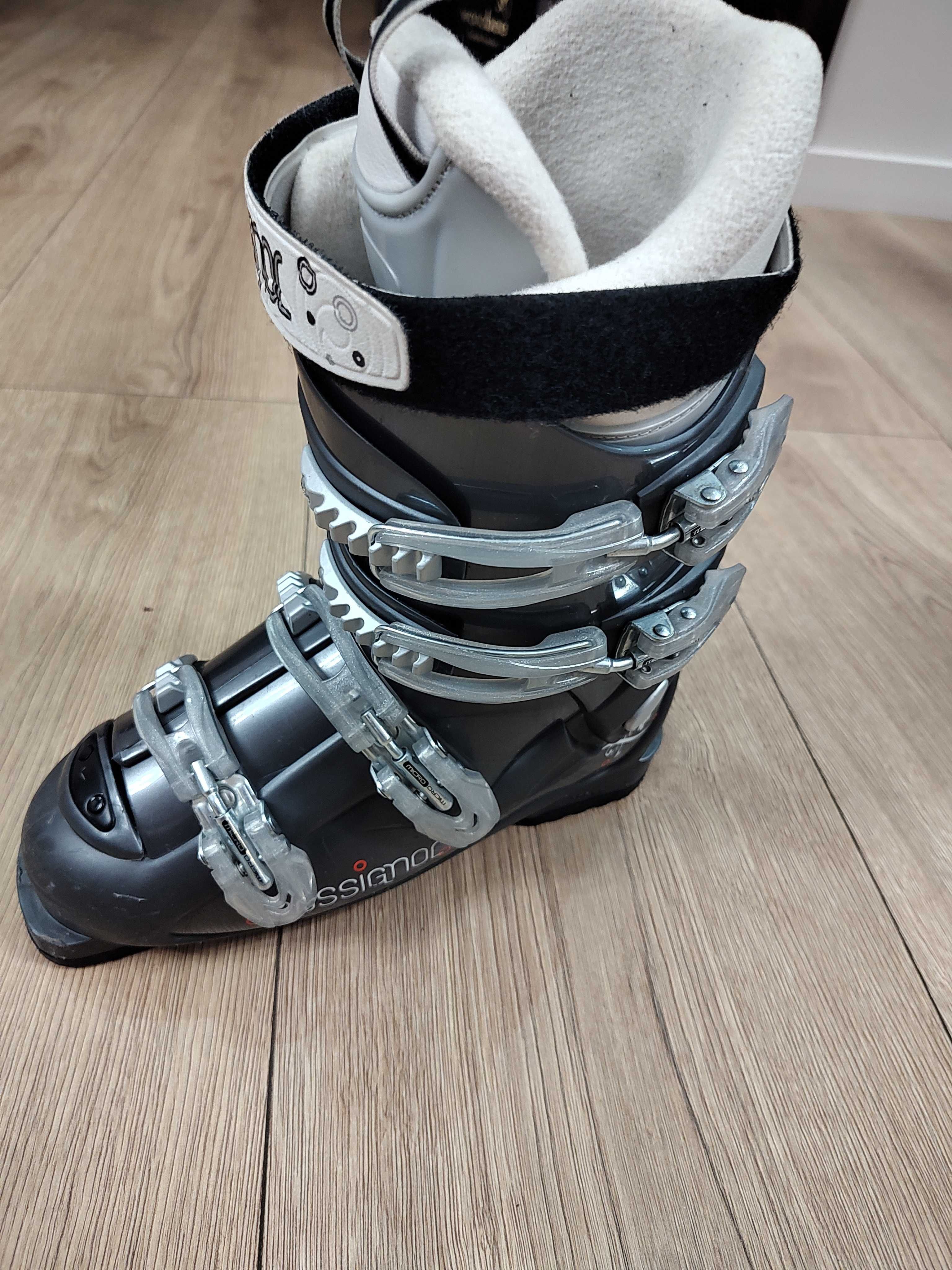 narty, buty, kask