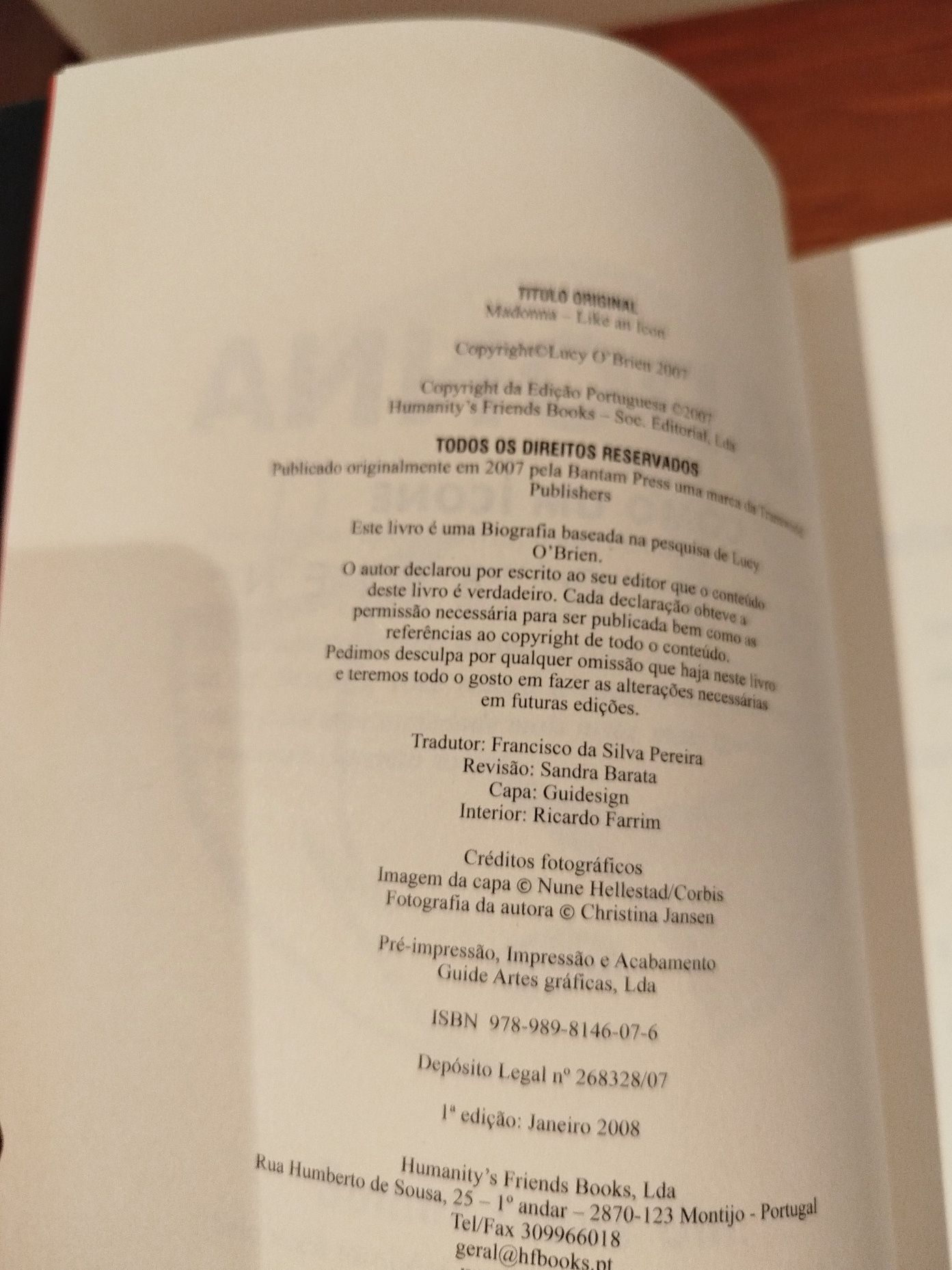 Livro Madona novo
