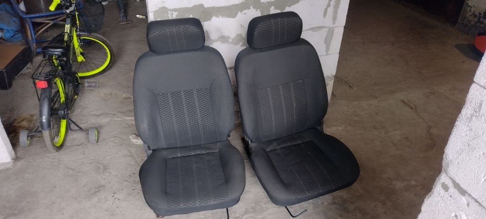 Продам сидіння нексія кадет рейсер