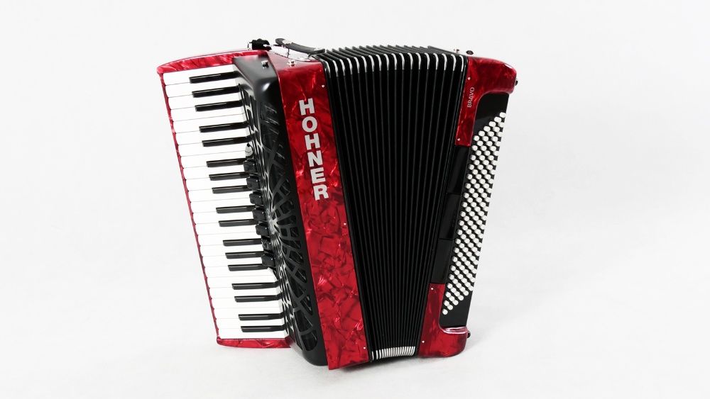 Akordeon Hohner Bravo III 120