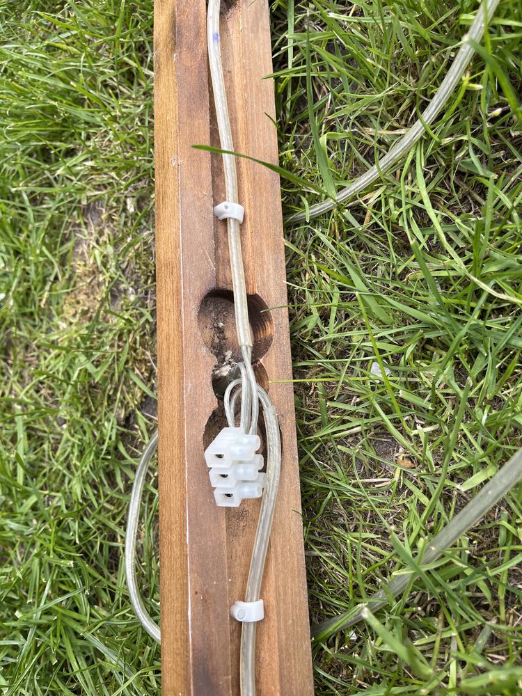 Lampa z żarówkami