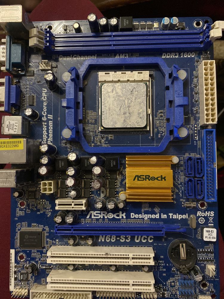 Материнська плата з процесором asrock n68 s3 ucc робоча бу amd sempron