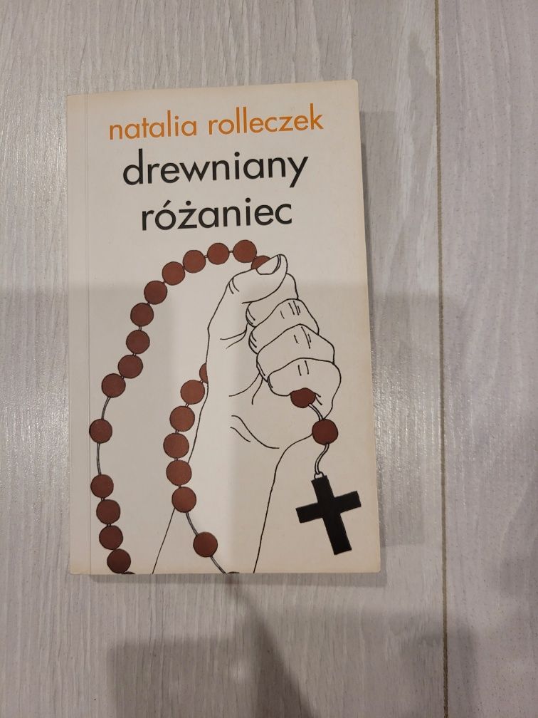 Natalia Rolleczek Drewniany różaniec