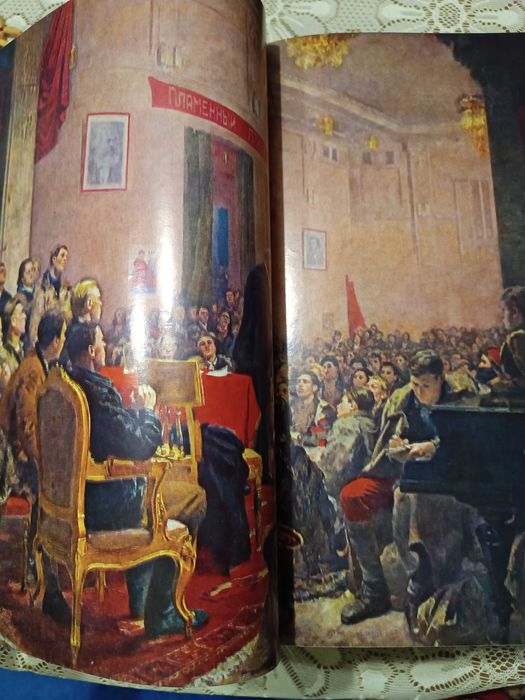 Кольорові репродукції з журналів "Огонек", "Україна". 5 томів.