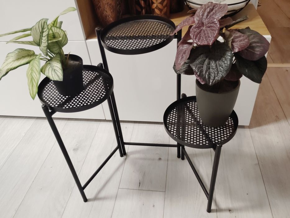 Kwietnik metalowy nowy