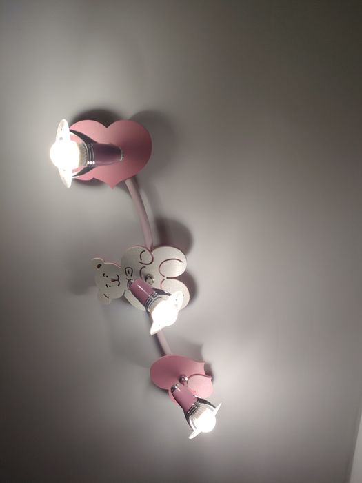 Lampa sufitowa  różowa