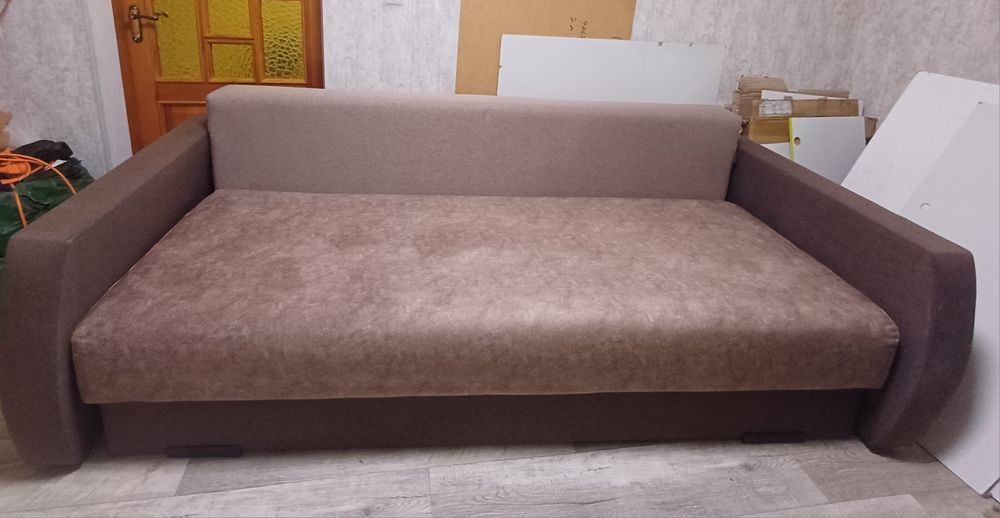 Продам диван еврокнижку.