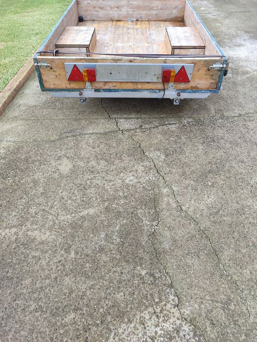 Atrelado reboque multiusos