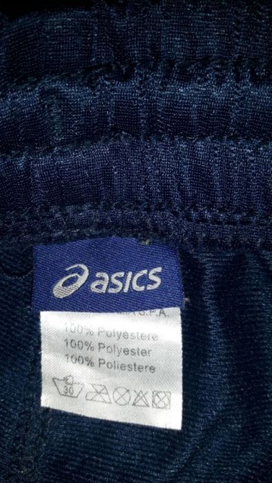 Dres asics