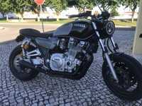 Moto Yamaha XJR 1300