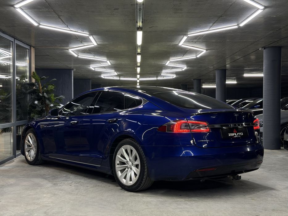 Tesla Model S 75D