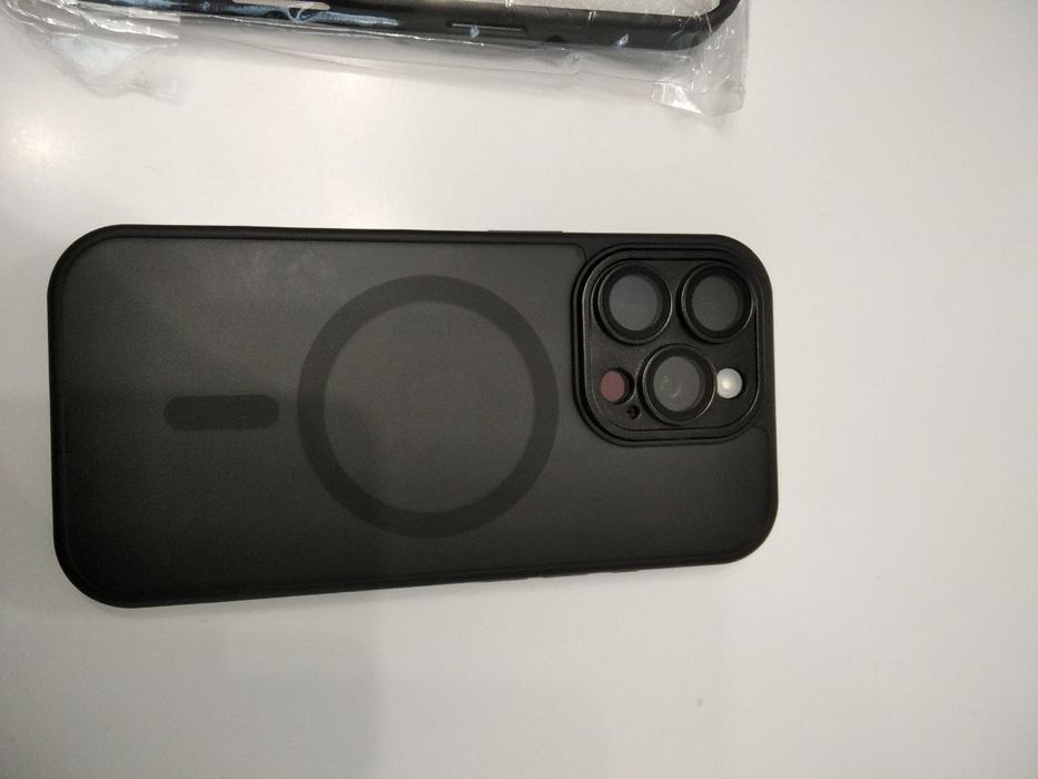 Чохол iPhone 16 Pro MagSafe