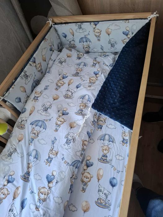 Nowe łóżeczko drewniane z materacem