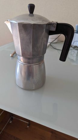 Гейзерная кофеварка Maxmark MK-AL106 300 мл 6 чашек