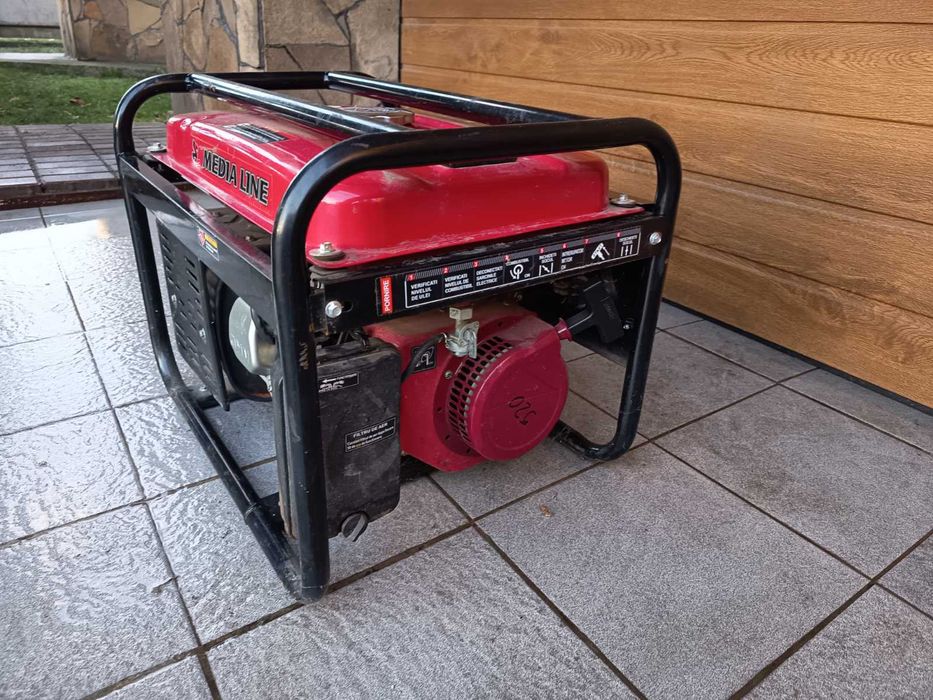 Генератор бензиновий 2.6 кВт