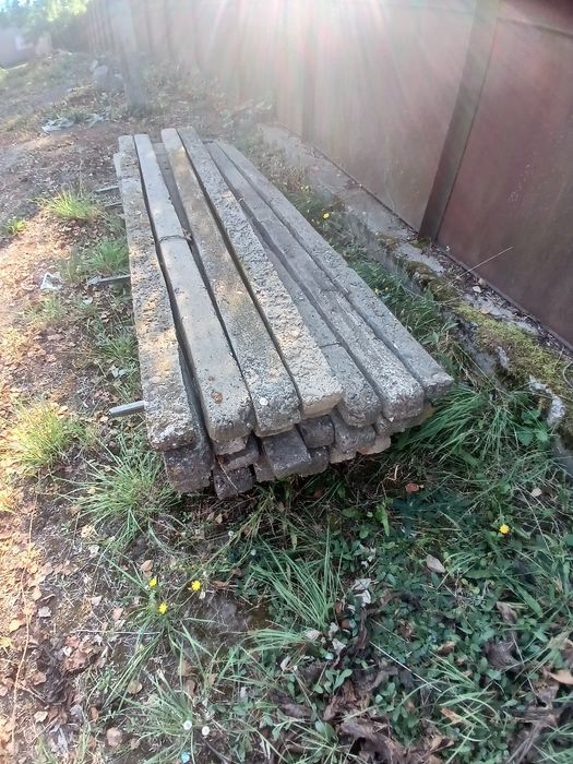 Стовчики бетонні