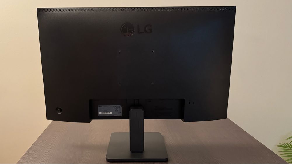 Monitor LG para computador de 27". Novo!