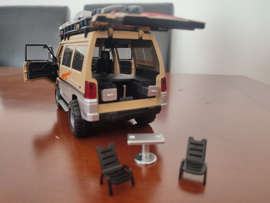 Mitsubishi L300 Delica model 1:24 piękny rallyart Evo 4wd