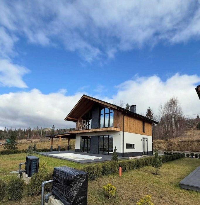 Продаж 2-поверхового котеджу в Карпатах