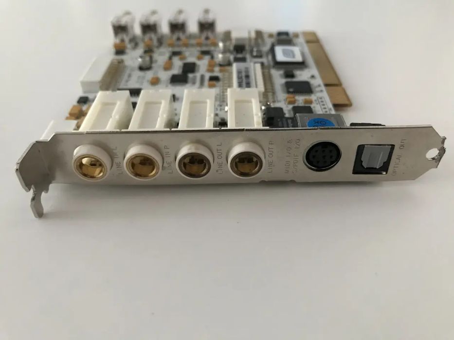 Професійна звукова карта Juli Rev k